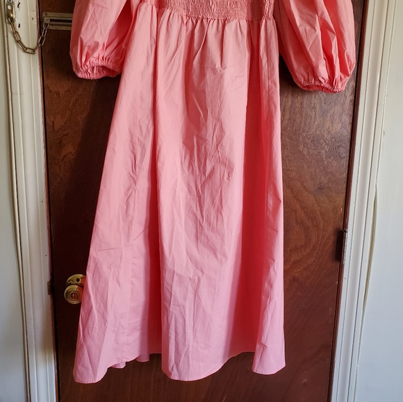 NWT SOKIE COLLECTIVE Puff Sleeve Light Pink Smoked Midi Pleated Dress size M - Picture 16 of 16